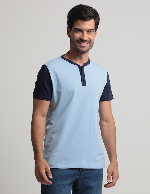 Playera cuello henley para hombre 1