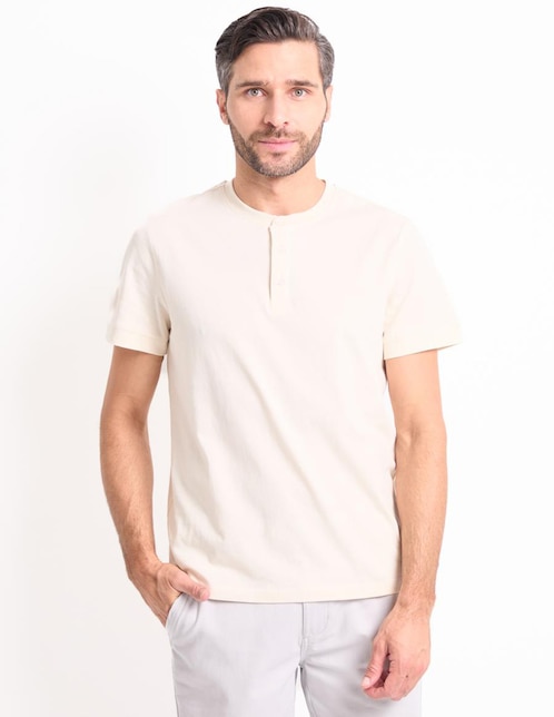 Playera cuello henley para hombre 1