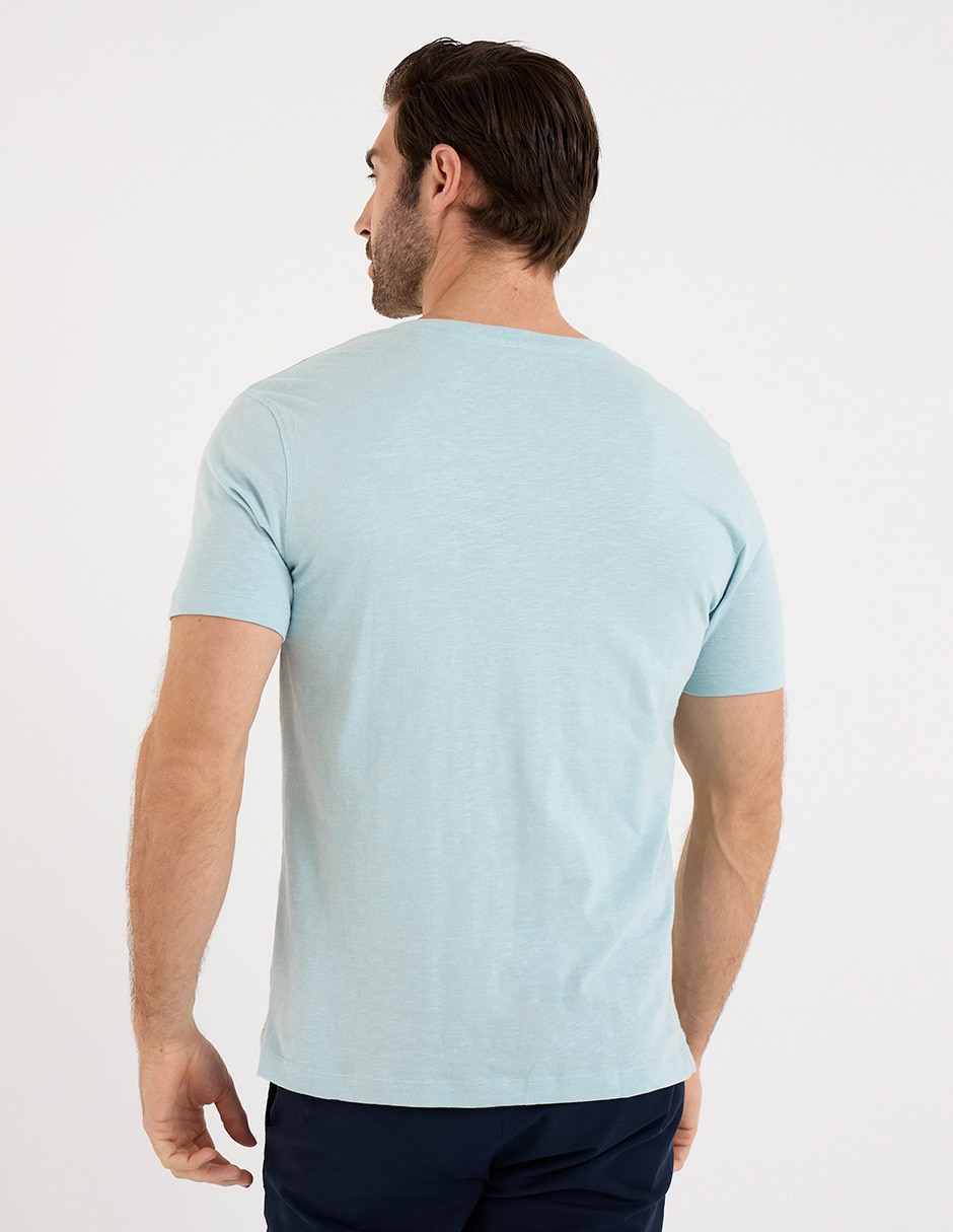 Playera Weekend cuello henley para hombre