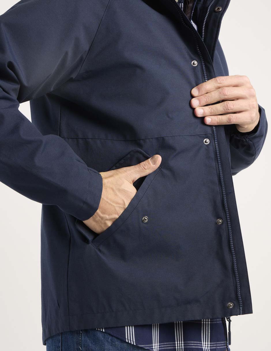 Chamarra cazadora capucha y bolsa para hombre 5