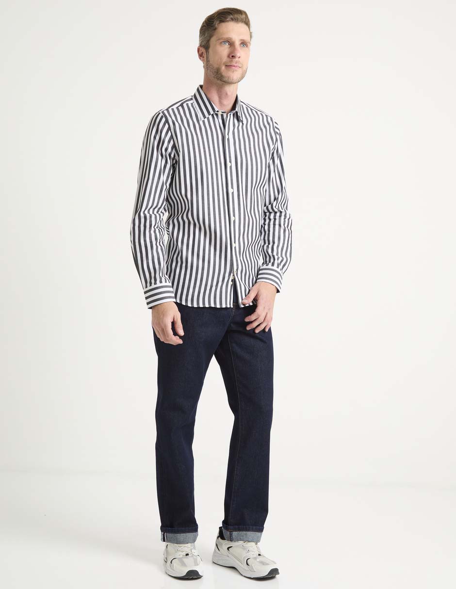 Jeans straight lavado obscuro para hombre 3